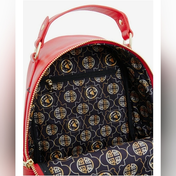 Just In: Brand New/NWT Loungefly Disney Princesses Mulan Red Backpack. - Picture 4 of 7